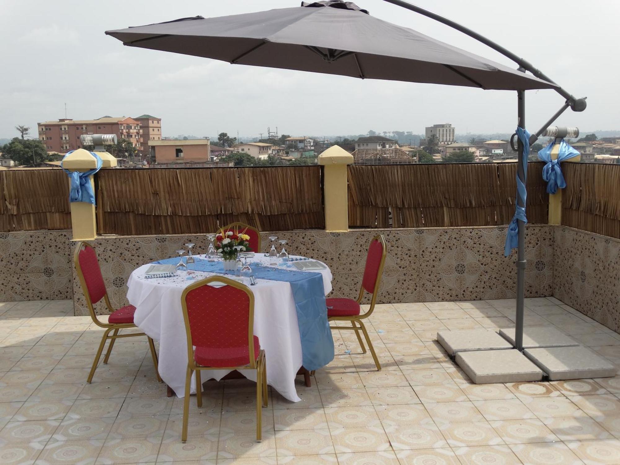 Safyad Hotel Yaounde Ngoại thất bức ảnh